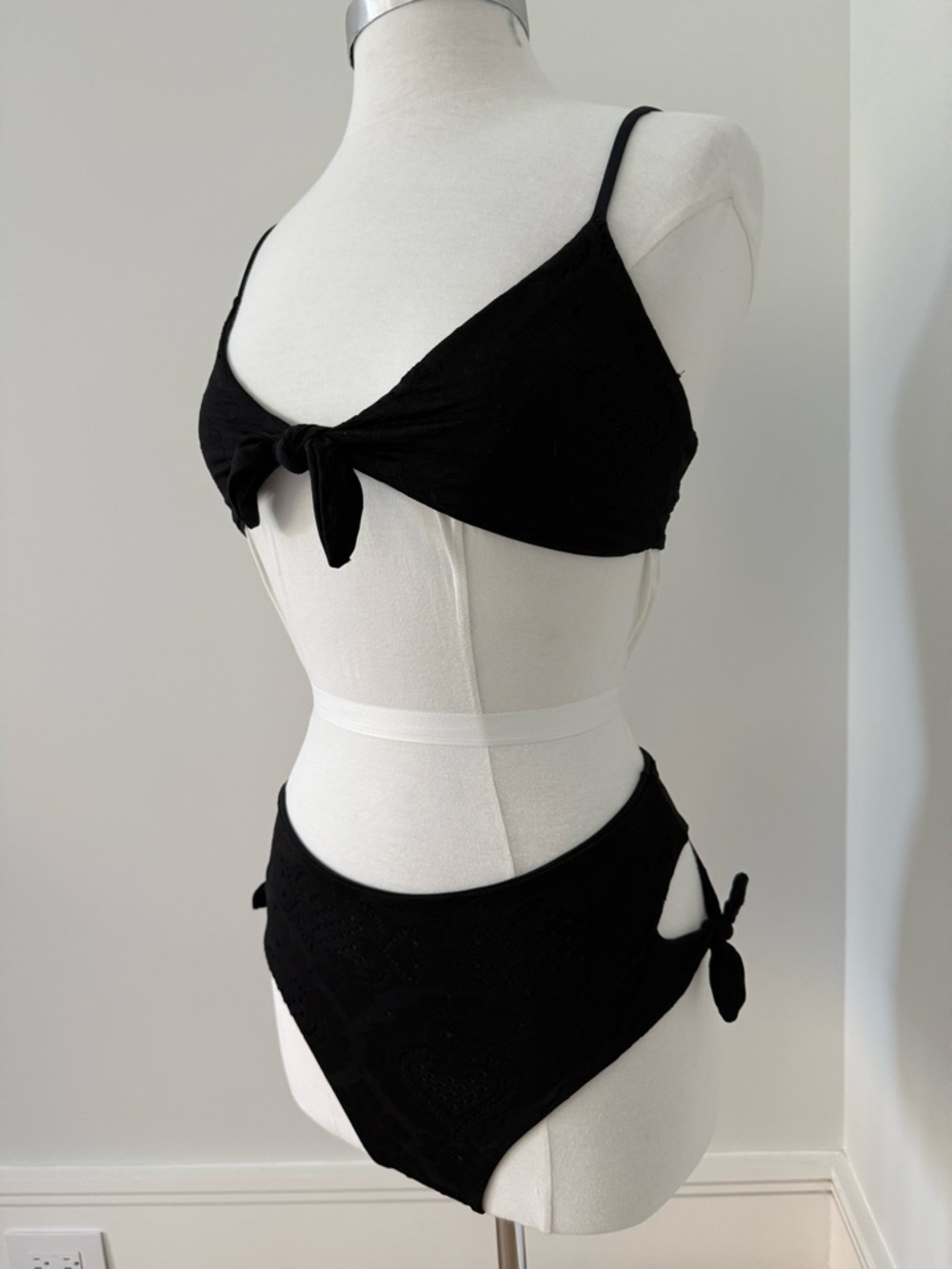 L*SPACE Eyelet Two-Pc Bikini - ‘Flashback’ Top + ‘Bummin’ High Waisted Bottom - Picture 13 of 16